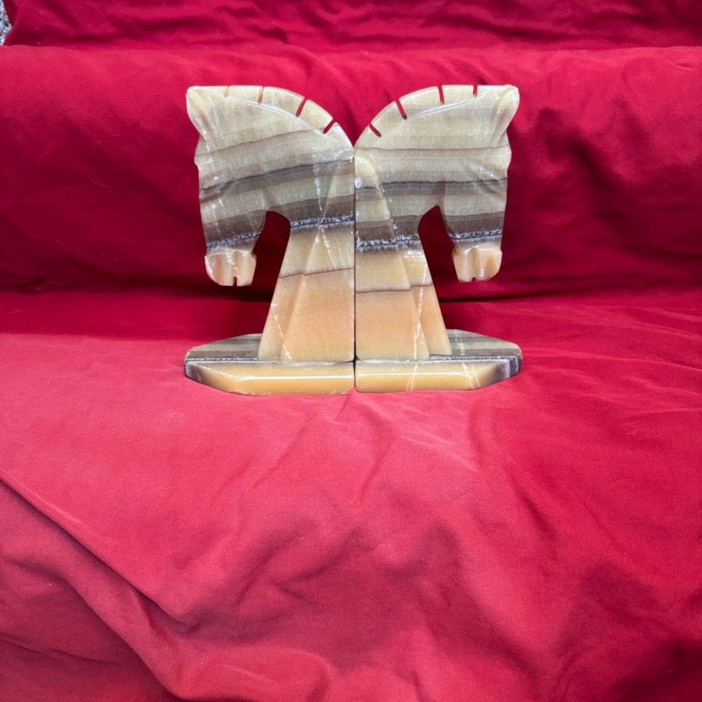 Polished Onyx Horse Head Bookends in Brown and Cream